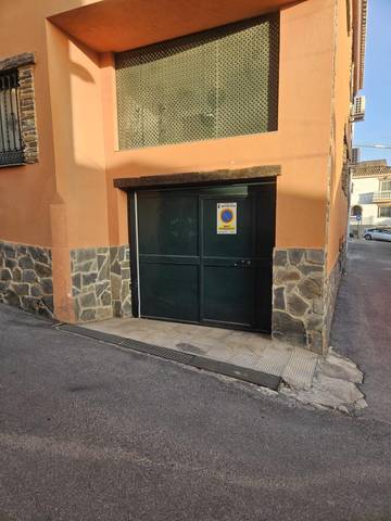 Garaje en Alquiler en Calle Media Granaína, 12 en Huétor Vega