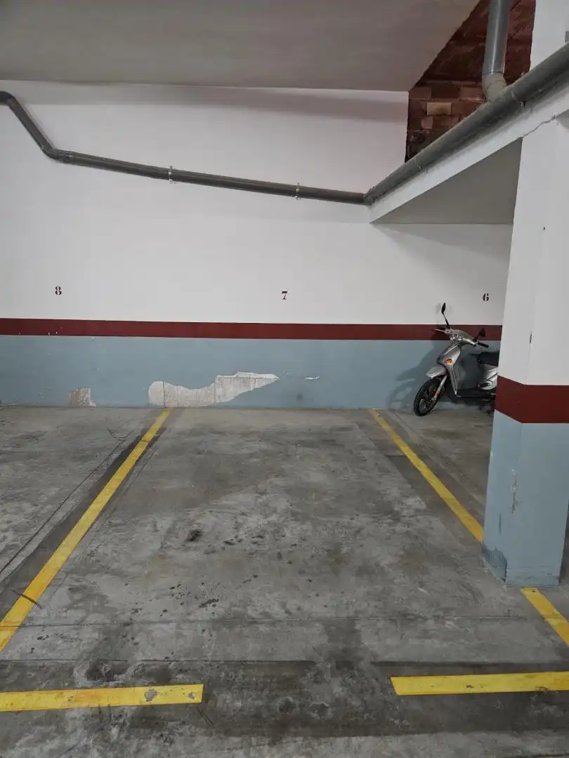 Parkplatz von Garage zur Miete in Huétor Vega