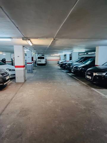 Garaje en Alquiler en Carrer de Santa Madrona, 22 en El Raval