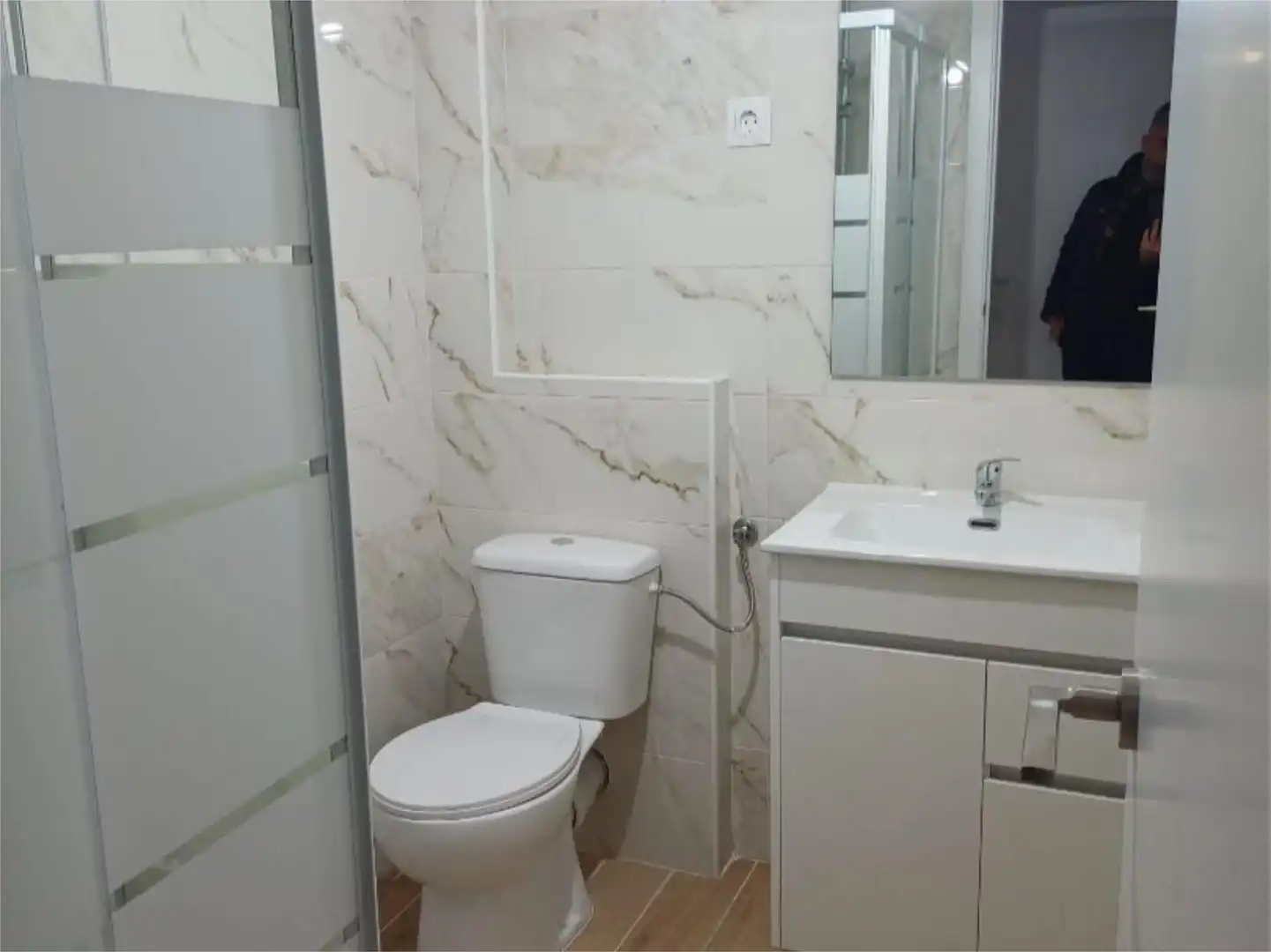Baño de Estudio para compartir en Torrejón del Rey con Aire acondicionado, Calefacción y Amueblado