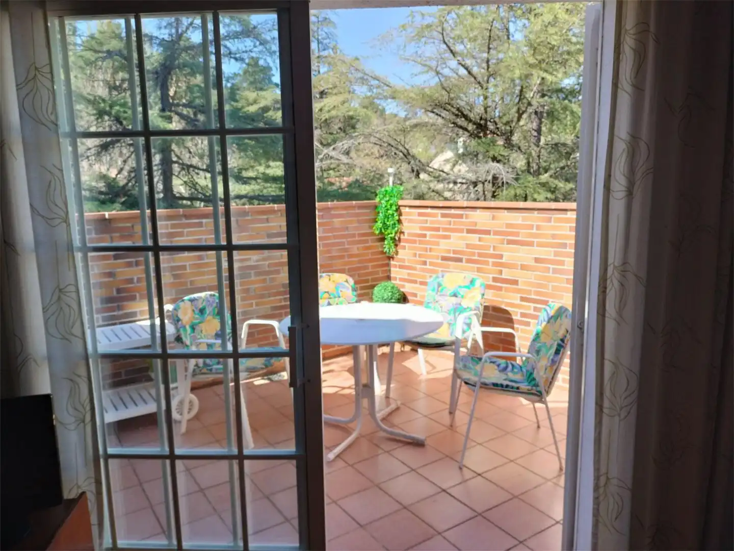 Terrasse von Wohnung zum Verkauf in El Espinar mit Terrasse, Abstellraum und Möbliert