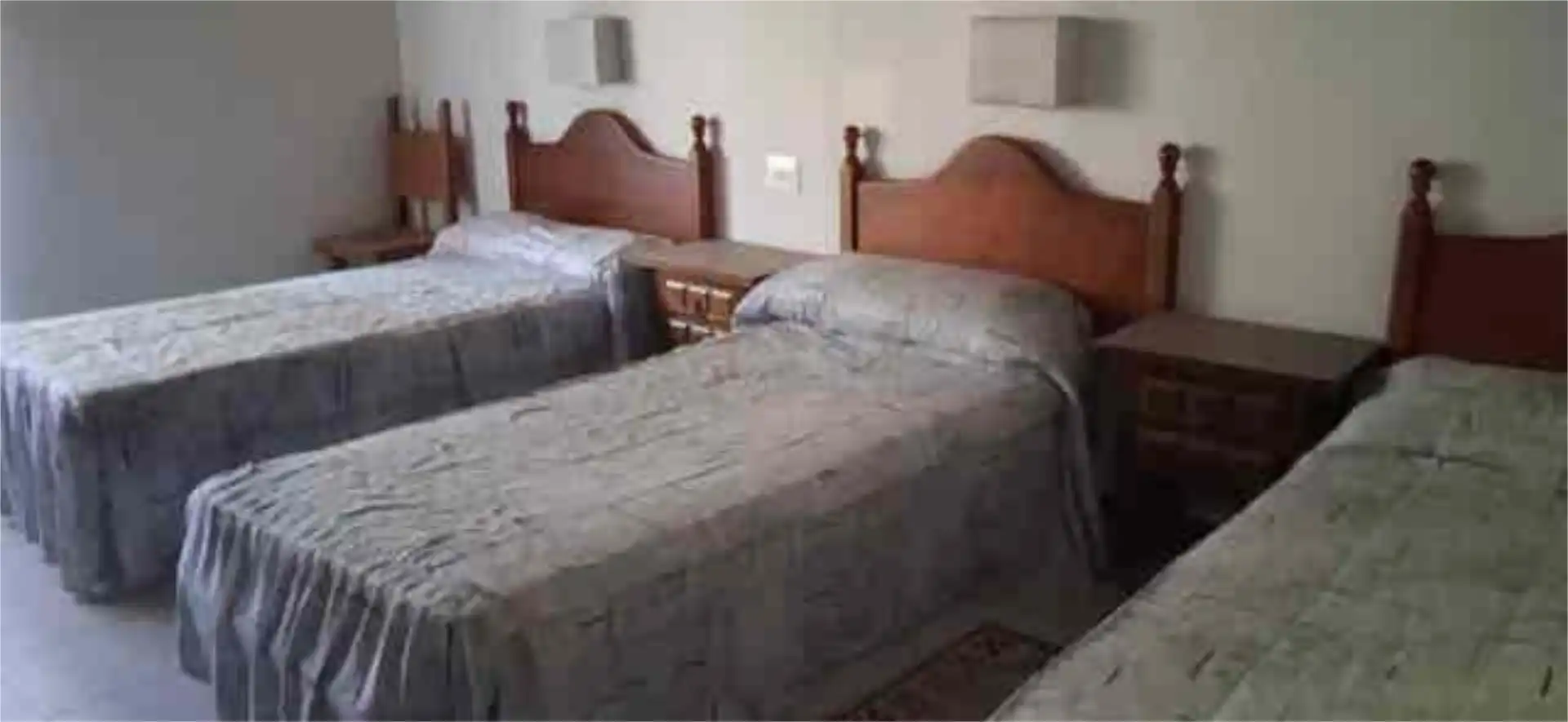 Dormitori de Casa adosada en venda en Candelario amb Calefacció, Jardí privat i Terrassa