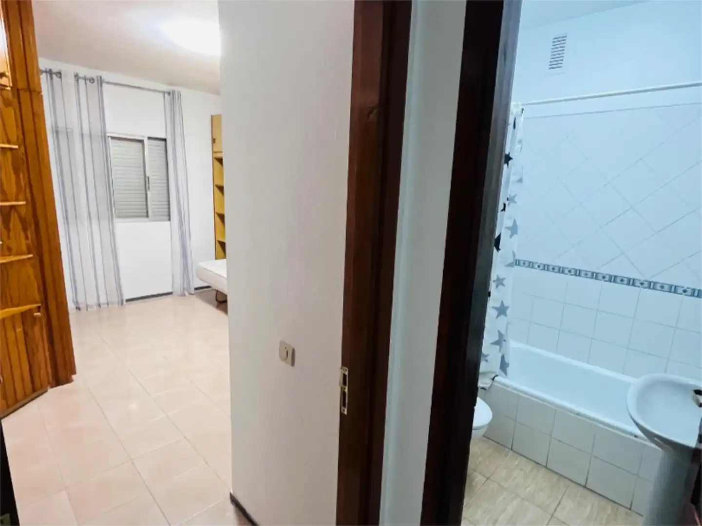 Flat for sale in Carretera General la Cuesta, 31, La Cuesta -Finca España Bathroom of Flat for sale in San Cristóbal de la Laguna with Terrace, Furnished and Community parking