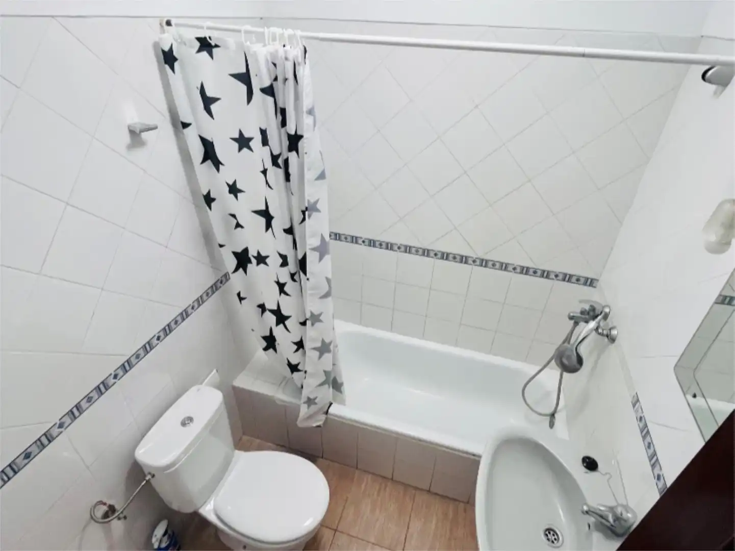 Flat for sale in Carretera General la Cuesta, 31, La Cuesta -Finca España Bathroom of Flat for sale in San Cristóbal de la Laguna with Terrace, Furnished and Community parking