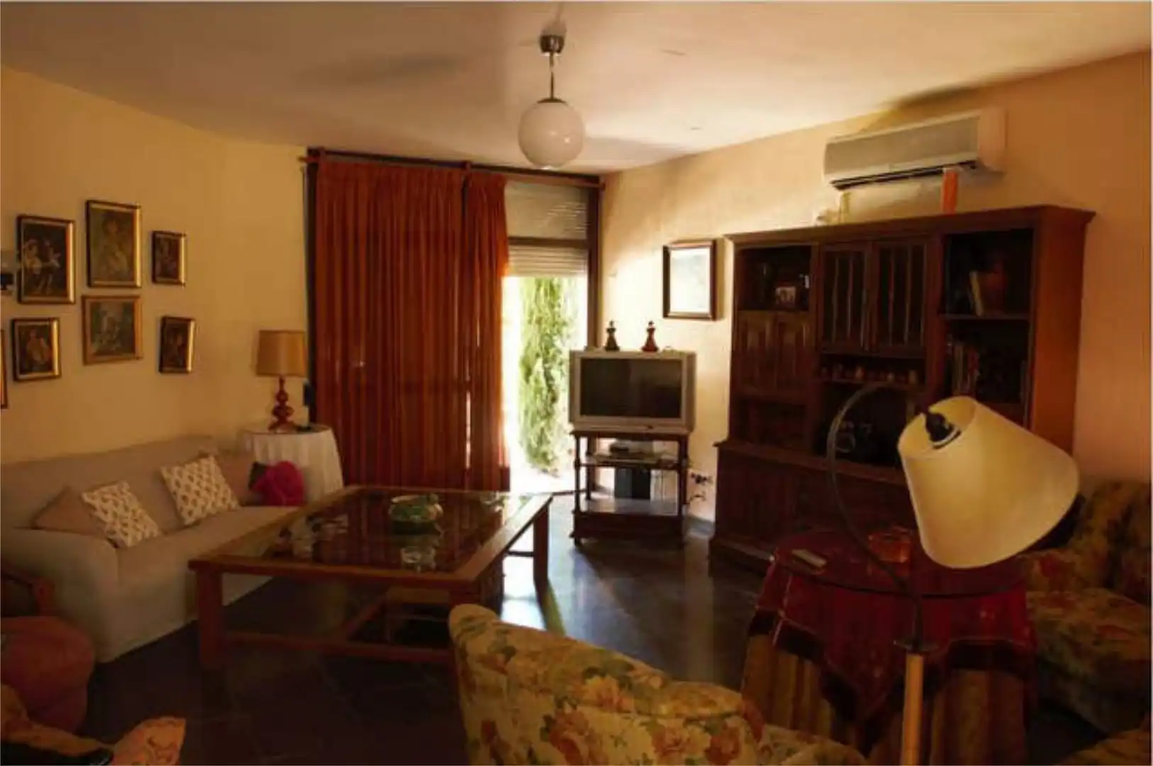 Detached homes for rent in La Paz Living room of Detached homes for rent in Alcalá de Guadaira with Terrace and Swimming Pool