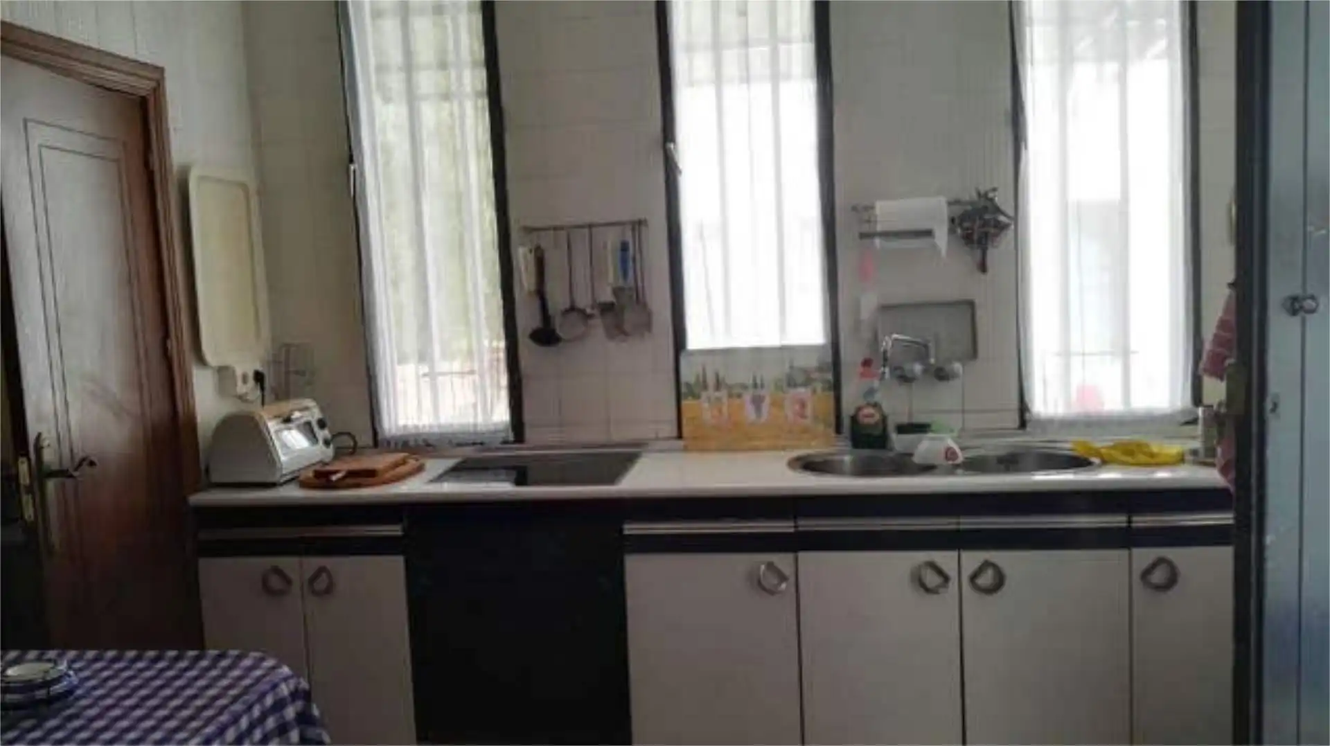 Detached homes for rent in La Paz Kitchen of Detached homes for rent in Alcalá de Guadaira with Terrace and Swimming Pool