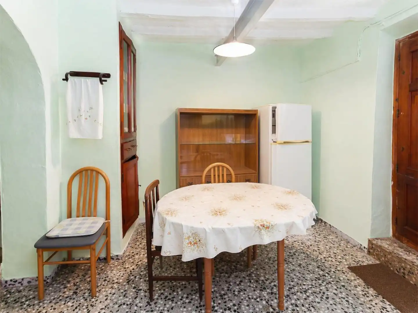 Casa adosada en venta en Calle Romano, 9, Gátova Comedor de Casa adosada en venta en Gátova con Terraza, Trastero y Amueblado