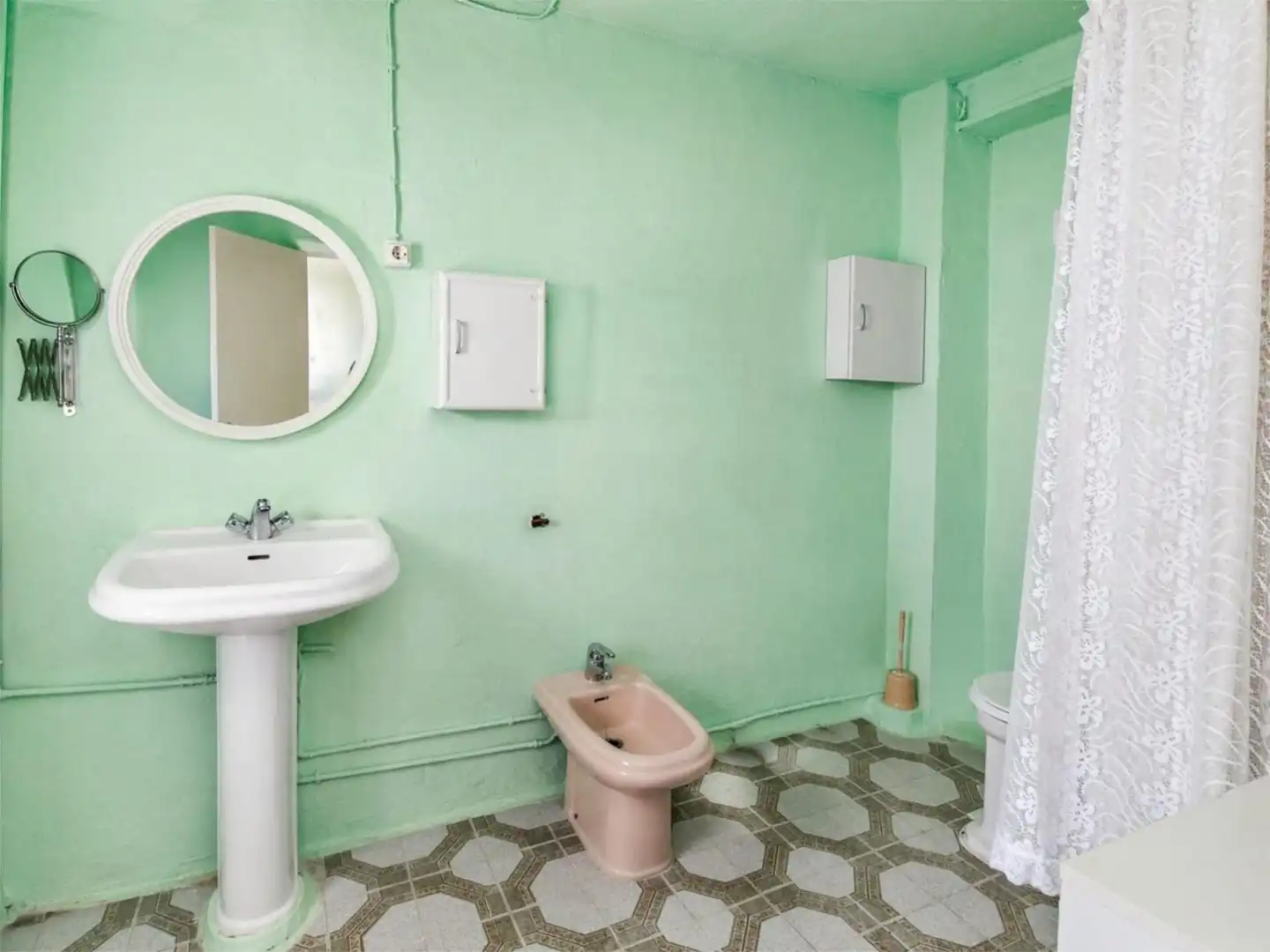 Casa adosada en venta en Calle Romano, 9, Gátova Baño de Casa adosada en venta en Gátova con Terraza, Trastero y Amueblado