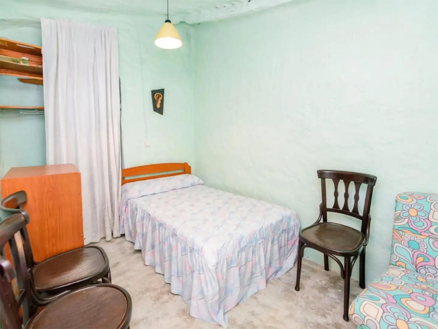 Casa adosada en venta en Calle Romano, 9, Gátova Habitación de Casa adosada en venta en Gátova con Terraza, Trastero y Amueblado