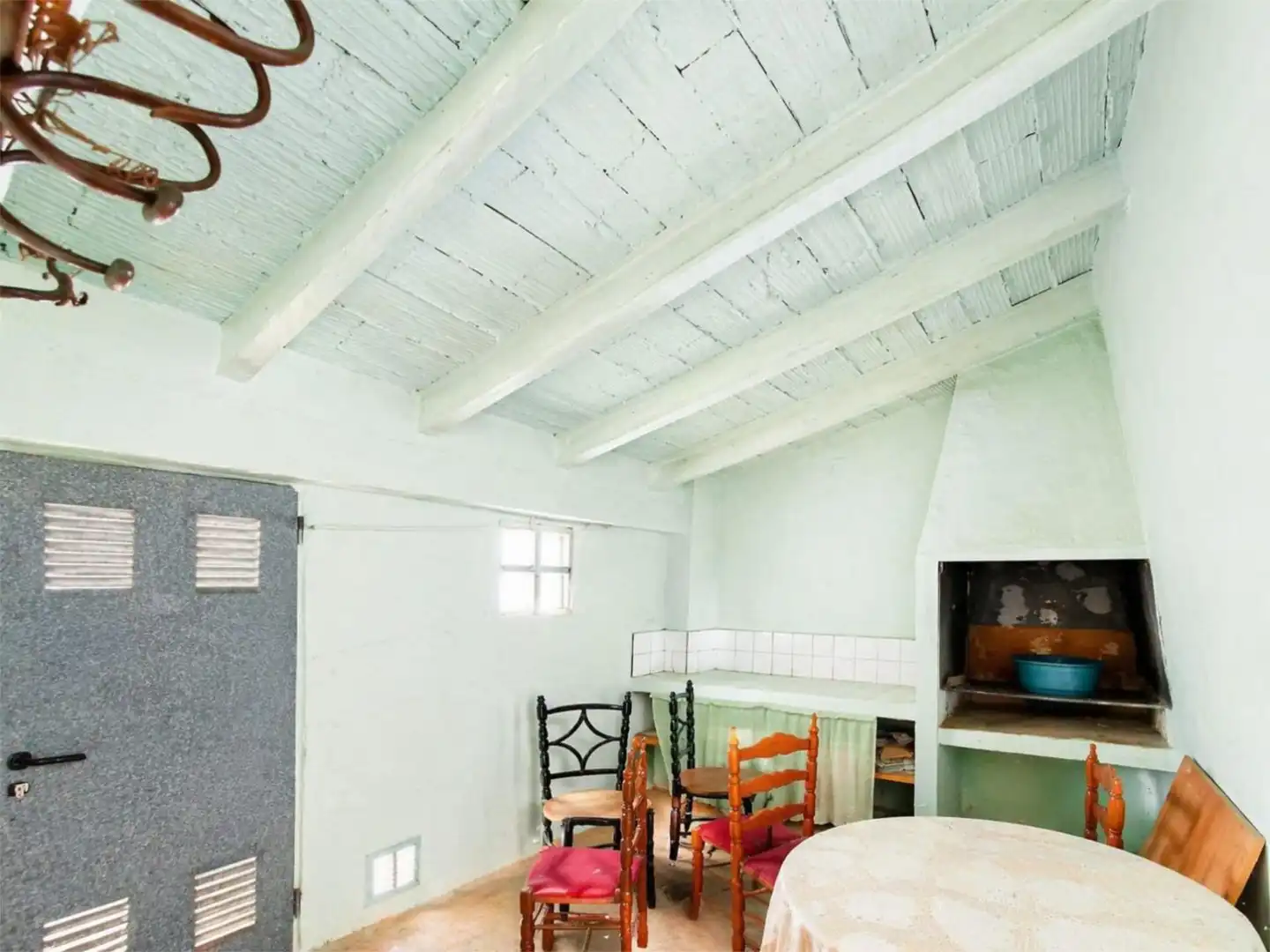 Casa adosada en venta en Calle Romano, 9, Gátova Comedor de Casa adosada en venta en Gátova con Terraza, Trastero y Amueblado
