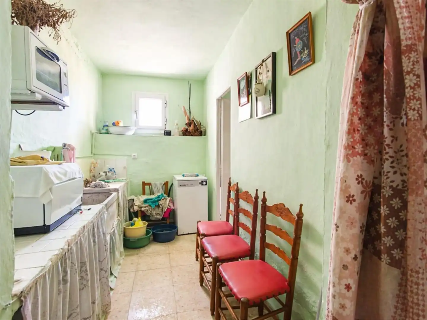 Casa adosada en venta en Calle Romano, 9, Gátova Cocina de Casa adosada en venta en Gátova con Terraza, Trastero y Amueblado