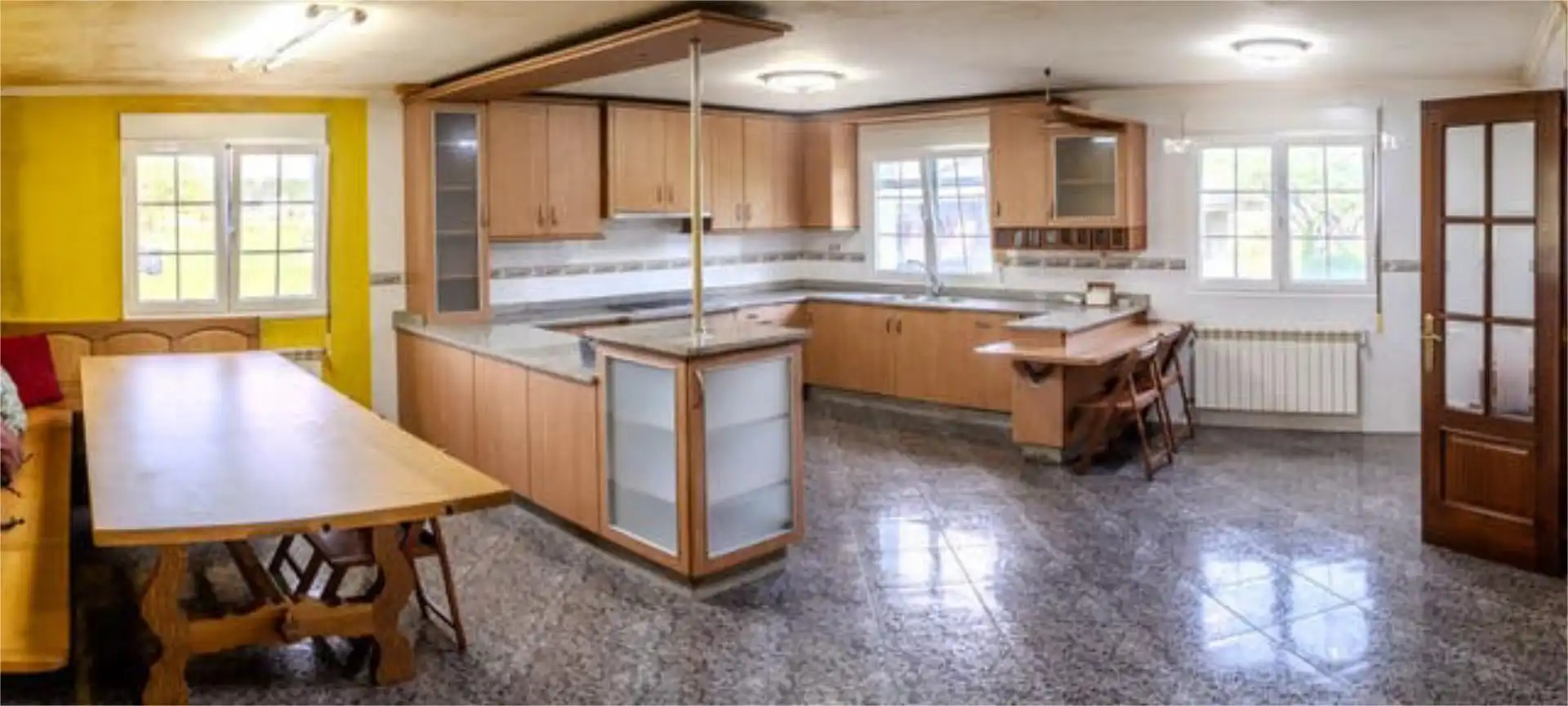 Casa adosada en venta en Outeiro de Rei Cocina de Casa adosada en venta en Outeiro de Rei con Calefacción, Jardín privado y Trastero