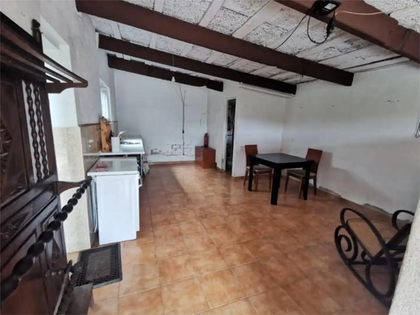 Cuina de Casa o xalet en venda en Oviedo  amb Calefacció, Jardí privat i Terrassa