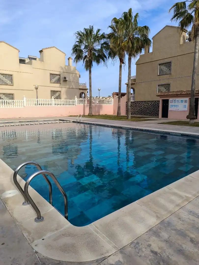 Dúplex de alquiler en Carrer de Creta, 80, Gran Alacant Piscina de Dúplex de alquiler en Santa Pola con Aire acondicionado, Terraza y Balcón