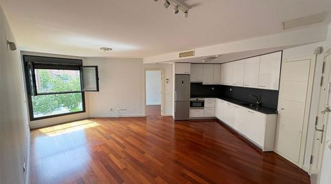 Photo 2 of Flat for rent in Calle de Carlos y Guillermo Fernández Shaw, 1, Adelfas, Madrid Capital