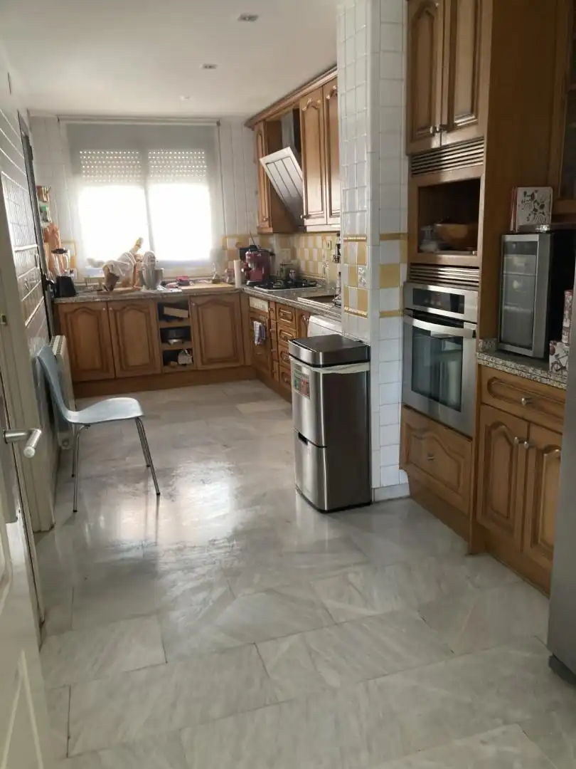 Flat for sale in Avenida Salvador Allende, 7, Barrio de Zaidín Kitchen of Flat for sale in Granada with Air Conditioner, Heating and Parquet flooring