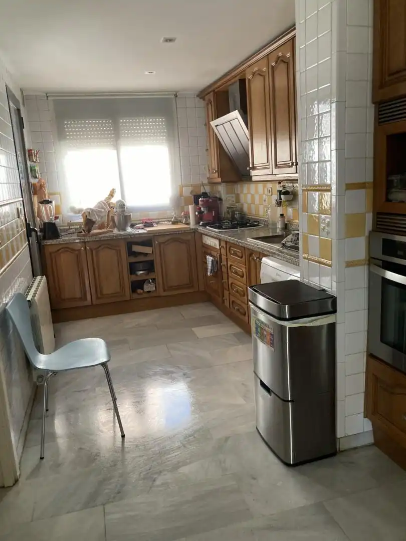 Flat for sale in Avenida Salvador Allende, 7, Barrio de Zaidín Kitchen of Flat for sale in Granada with Air Conditioner, Heating and Parquet flooring