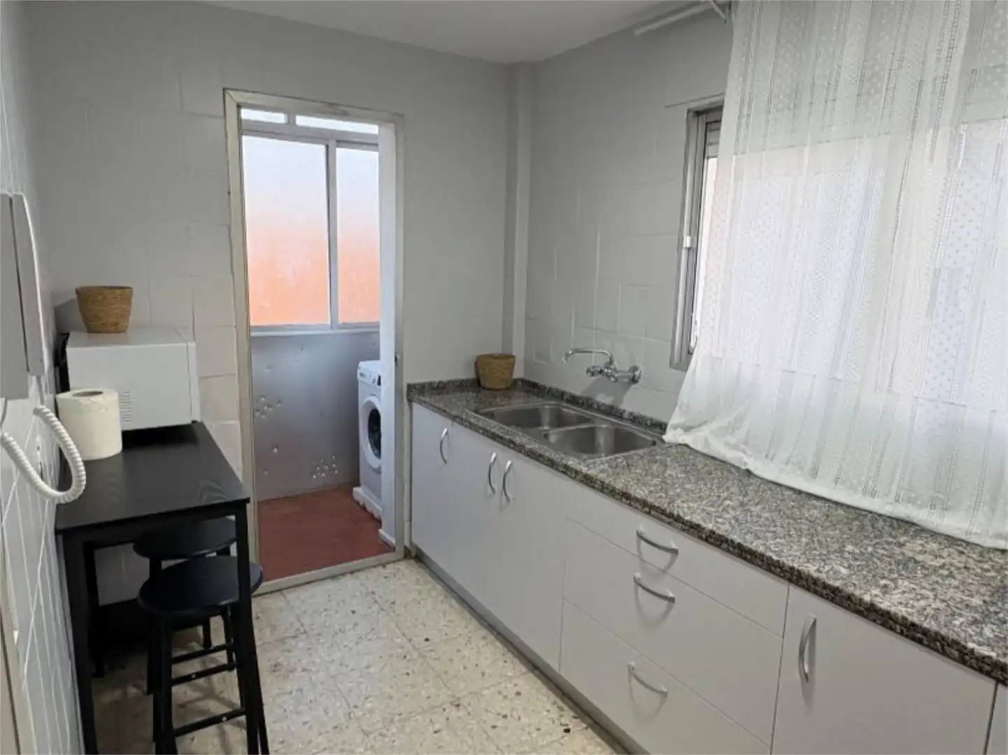 Room in Calle Canarias, 14, La Estación Room in Calle Canarias, 14, La Estación