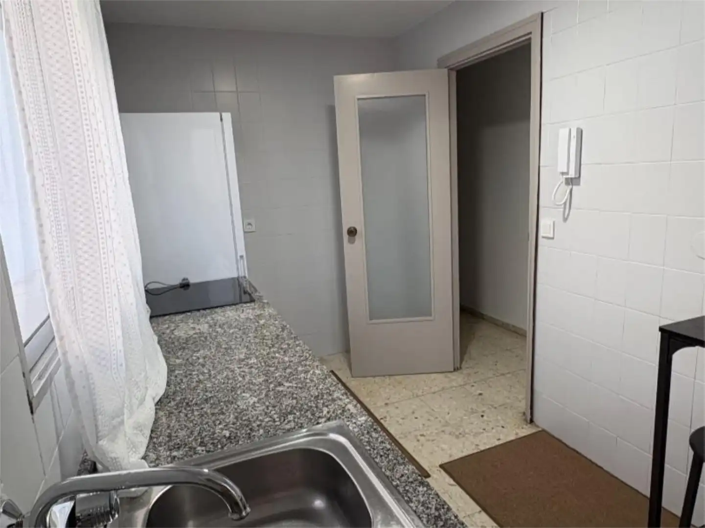 Room in Calle Canarias, 14, La Estación Room in Calle Canarias, 14, La Estación