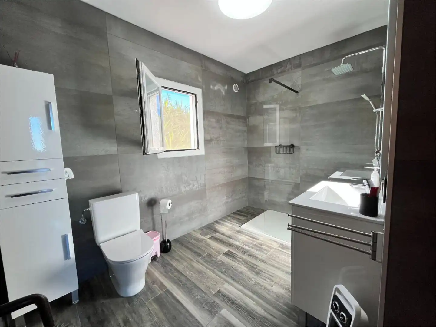 Houses for sale in Carrer De L'Angilaga, 4, Cap Martí - El Tossalet - Pinomar Bathroom of Houses for sale in Jávea / Xàbia with Air Conditioner, Heating and Private garden