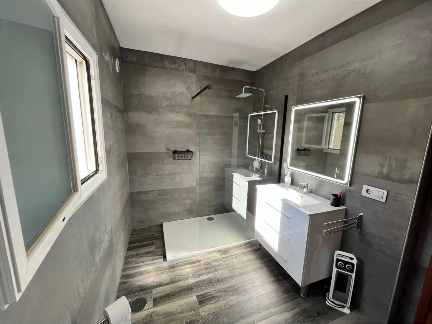 Houses for sale in Carrer De L'Angilaga, 4, Cap Martí - El Tossalet - Pinomar Bathroom of Houses for sale in Jávea / Xàbia with Air Conditioner, Heating and Private garden