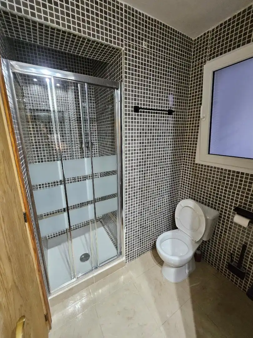 Habitació a Calle Arzobispo Paulo, 1, Este Bany de Pis per a compartir en Mérida