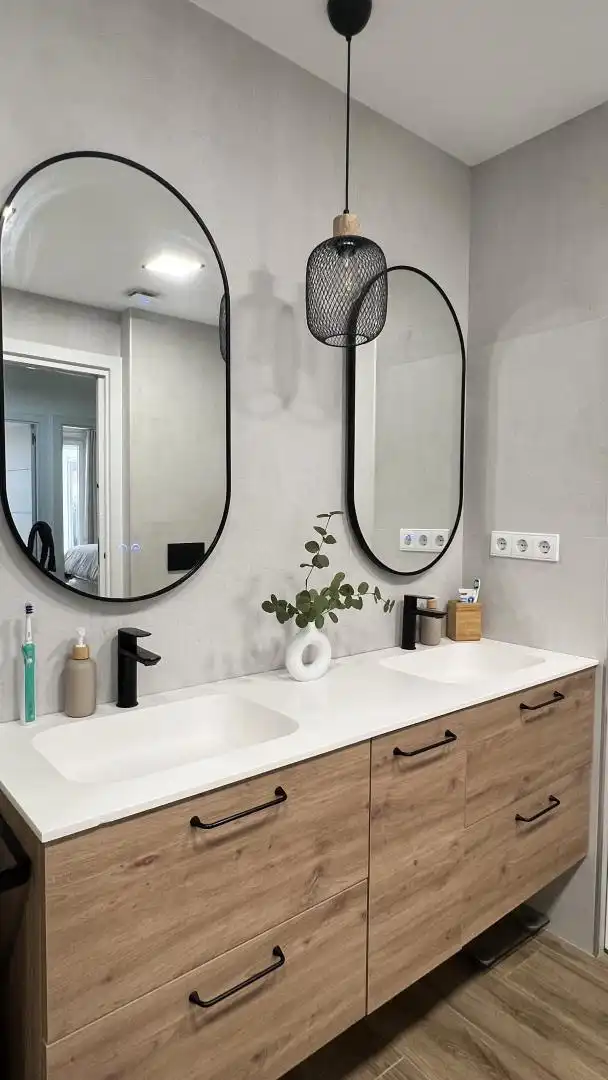 Bathroom of Flat for sale in Boadilla del Monte  with Air Conditioner, Terrace and Swimming Pool