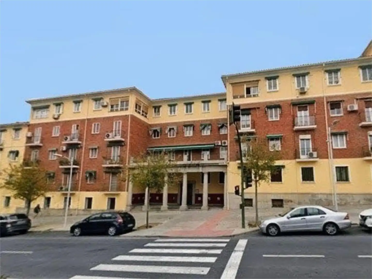 Vista exterior de Piso en venta en  Toledo Capital con Calefacción