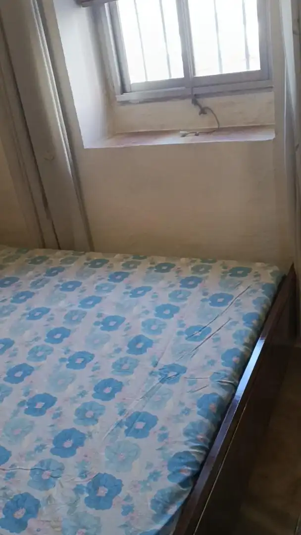 Room in Carrer del Professor Enrique Tierno Galván, 37, Zona Cantereria Room in Carrer del Professor Enrique Tierno Galván, 37, Zona Cantereria