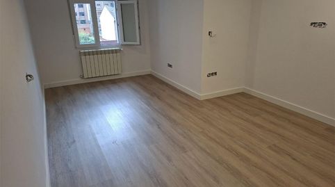 Photo 5 of Flat for sale in Calle Don Víctor Quintanar, 6, La Ería, Oviedo