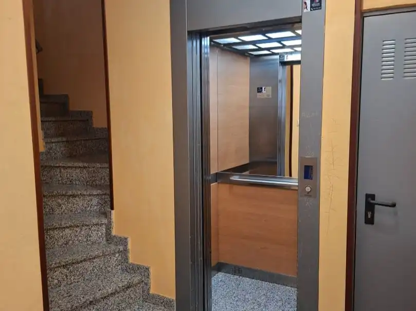Wohnung zum Verkauf in Calle Don Víctor Quintanar, 6, La Ería Wohnung zum Verkauf in Oviedo mit Balkon