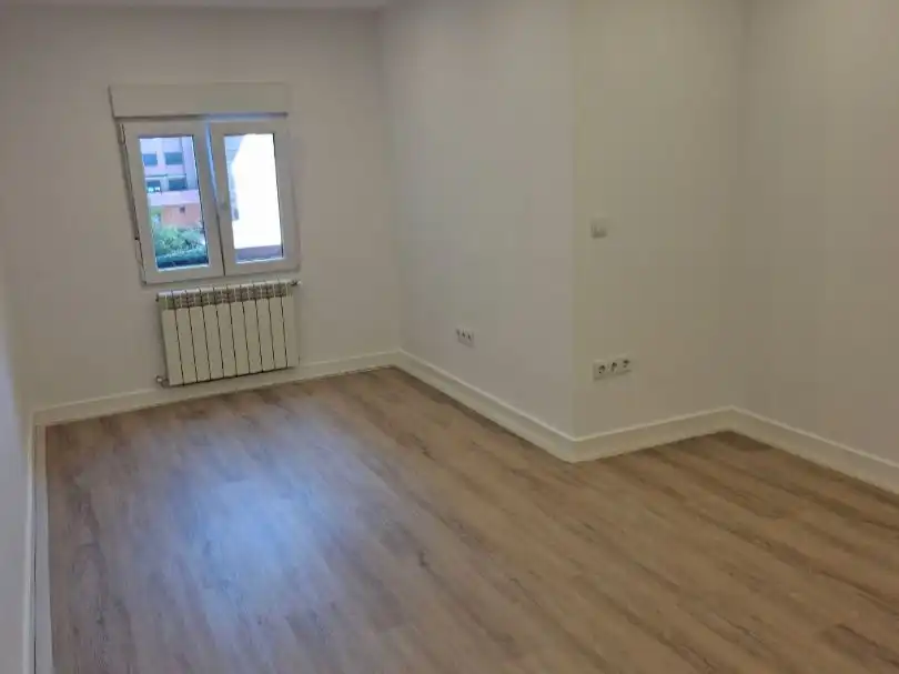 Wohnung zum Verkauf in Calle Don Víctor Quintanar, 6, La Ería Wohnung zum Verkauf in Oviedo mit Balkon