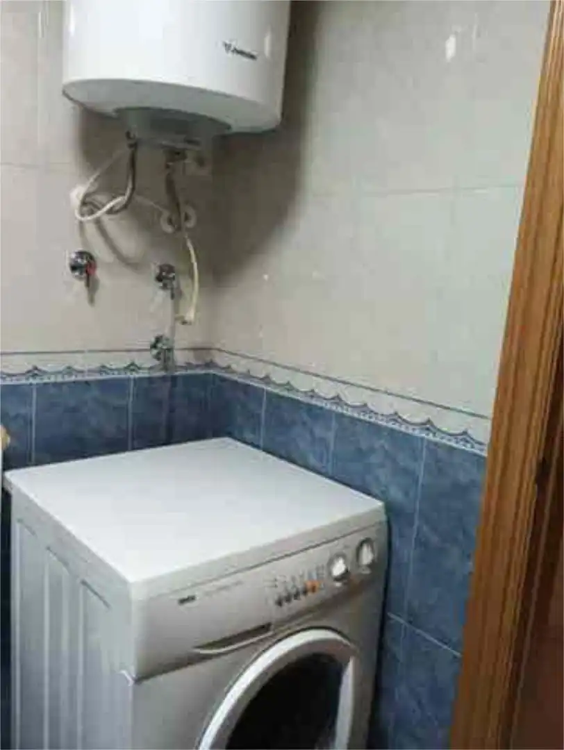 Apartamento en venta en Calahonda - Carchuna Baño de Apartamento en venta en Motril con Terraza y Piscina