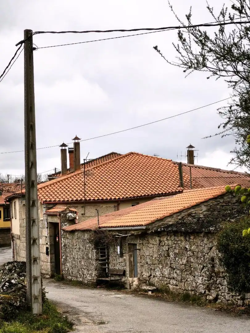 Vista exterior de Casa adosada en venta en Os Blancos  con Calefacción, Jardín privado y Parquet