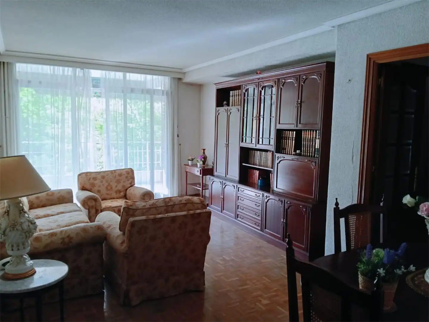 Sala d'estar de Pis en venda en Alcorcón amb Calefacció, Jardí privat i Parquet