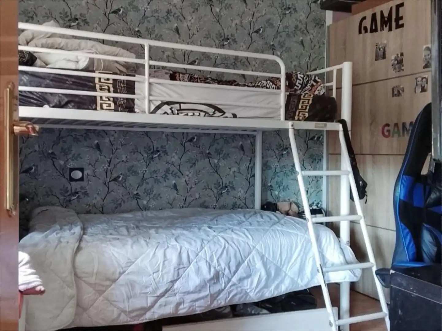 Bedroom of Flat for sale in Sevilla  with Air Conditioner, Terrace and Storage room