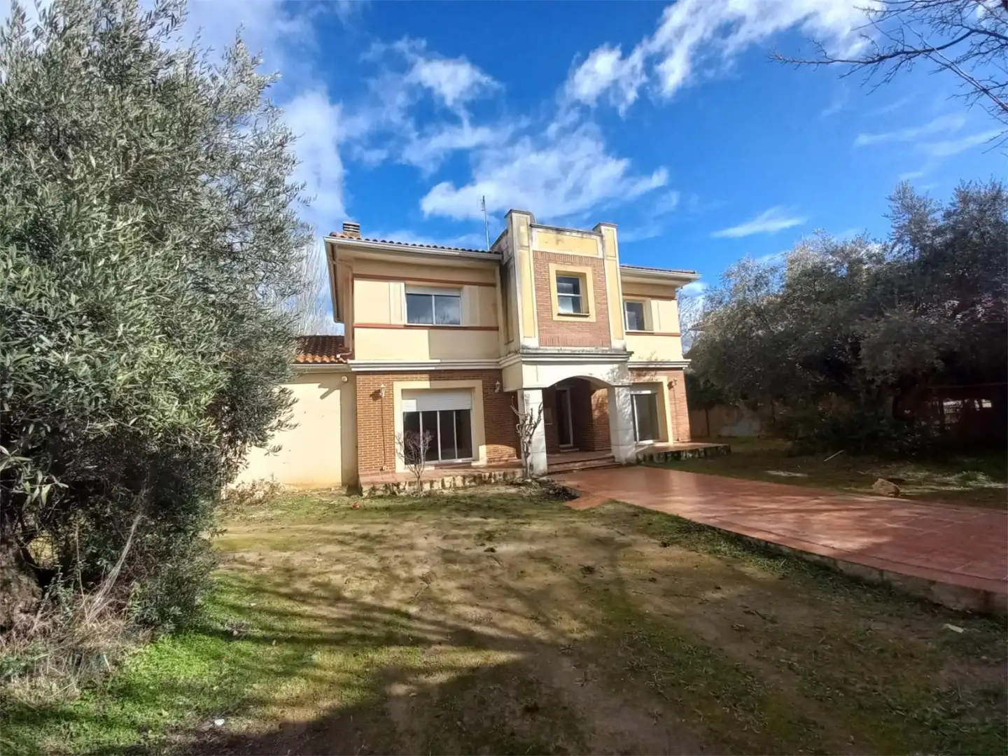 Casa o xalet en venda a Avenida de las Viñuelas, 31, Colmenar del Arroyo Vista exterior de Casa o xalet en venda en Colmenar del Arroyo amb Calefacció, Jardí privat i Traster