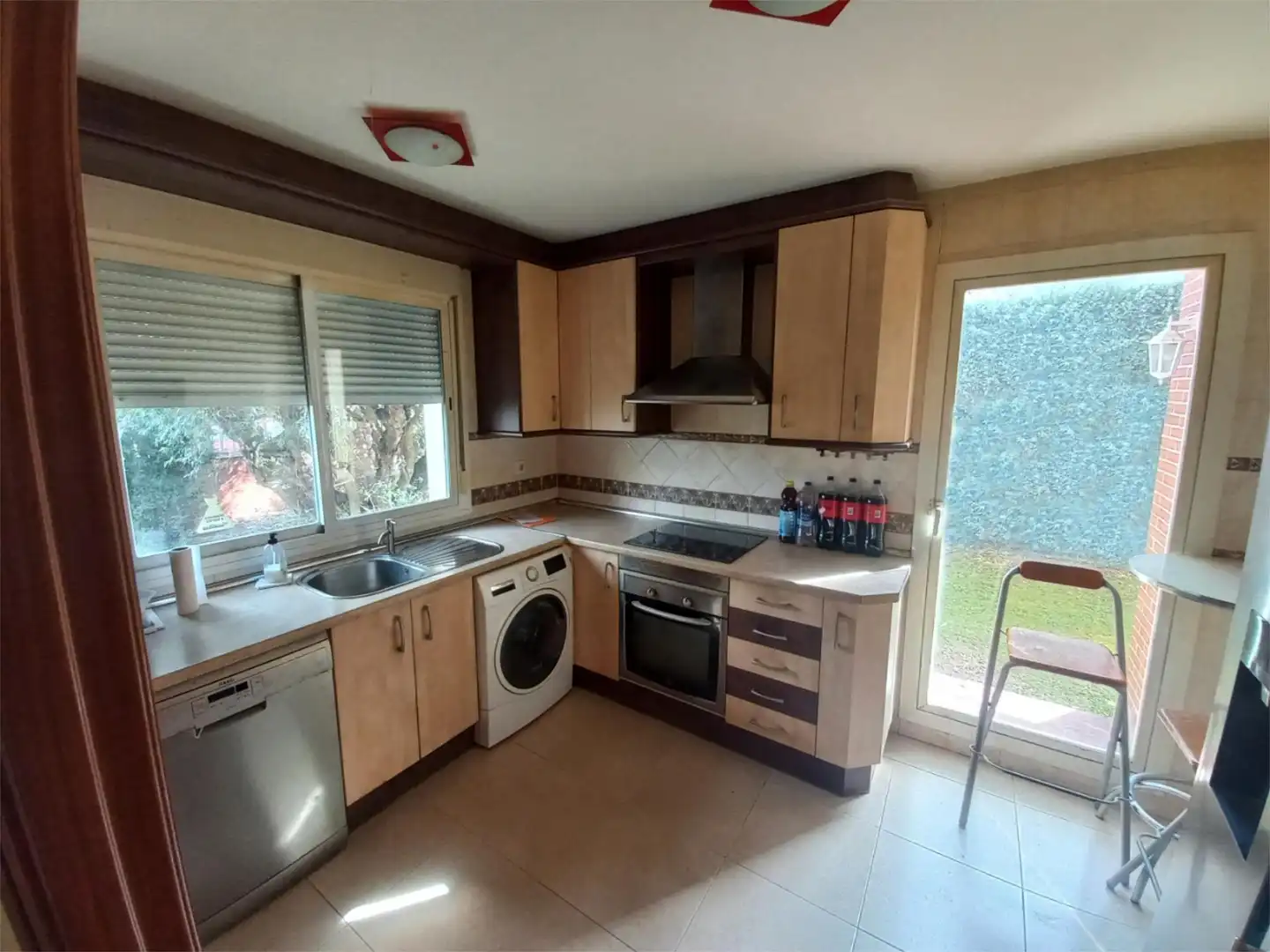 Casa o xalet en venda a Avenida de las Viñuelas, 31, Colmenar del Arroyo Cuina de Casa o xalet en venda en Colmenar del Arroyo amb Calefacció, Jardí privat i Traster