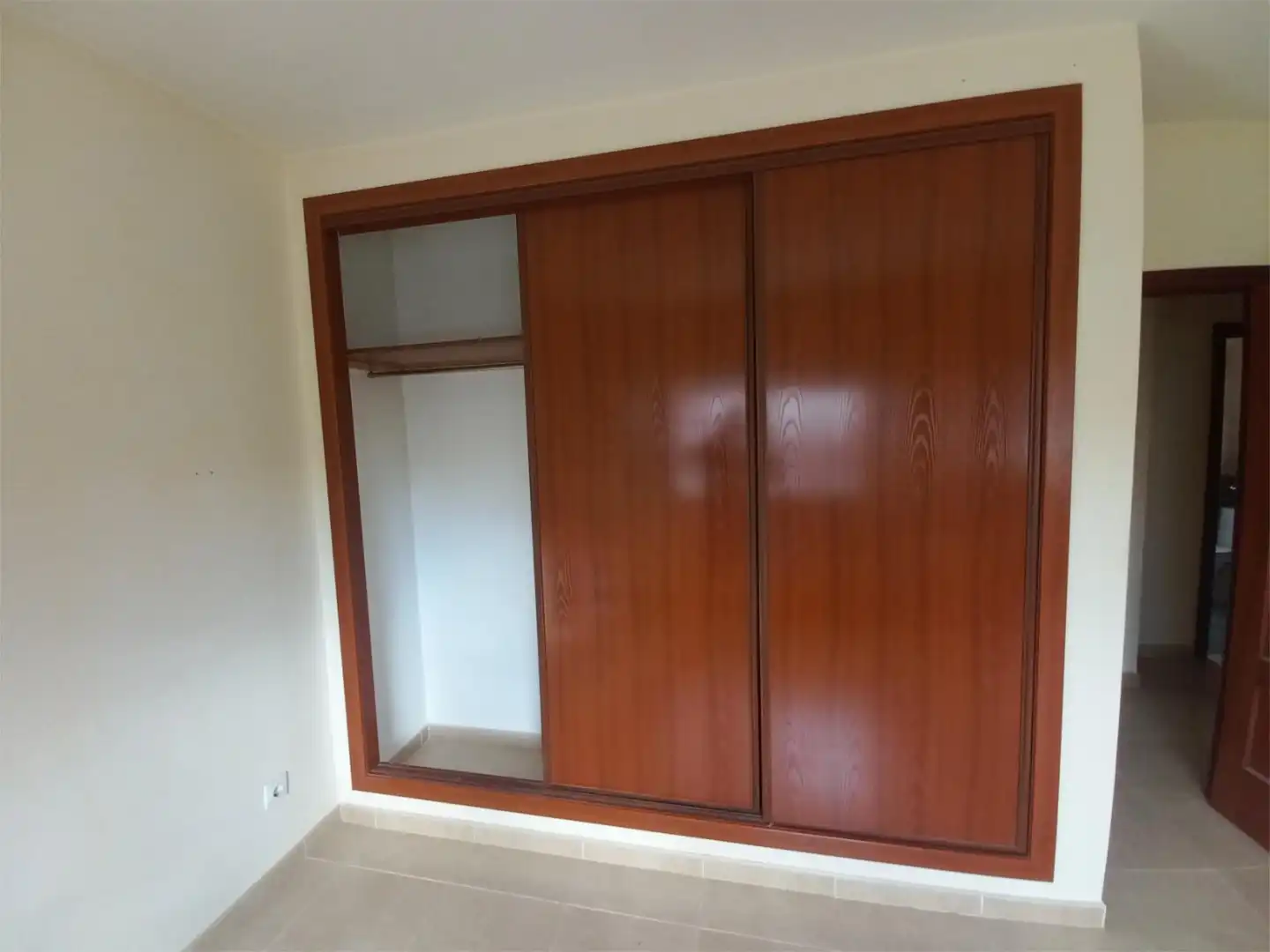 Casa o xalet en venda a Avenida de las Viñuelas, 31, Colmenar del Arroyo Dormitori de Casa o xalet en venda en Colmenar del Arroyo amb Calefacció, Jardí privat i Traster