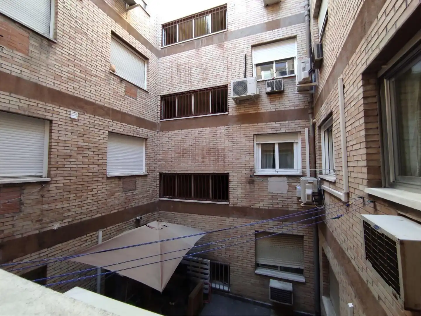 Apartamento en venta en Calle del Conde de Miranda, 1, Palacio Vista exterior de Apartamento en venta en Madrid Capital con Aire acondicionado