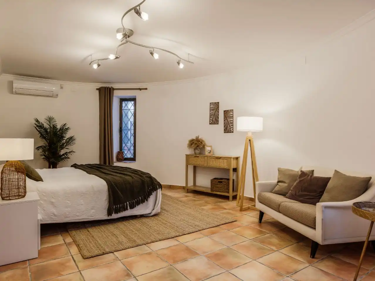 Casa o chalet de alquiler en Carretera Provincial del Barranc del Monyo, 150, Las Rotas / Les Rotes Habitación de Casa o chalet de alquiler en Dénia con Aire acondicionado, Calefacción y Jardín privado