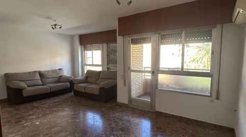 Foto 3 de Piso en venta en Avenida de Blas Infante, 74, Nueva Andalucía, Almería Capital