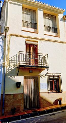 Piso en Venta en Calle Alfonso XII, 9 en Santa Cruz del Comercio
