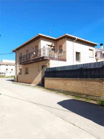 Casa-chalet en Alquiler en Muruzábal