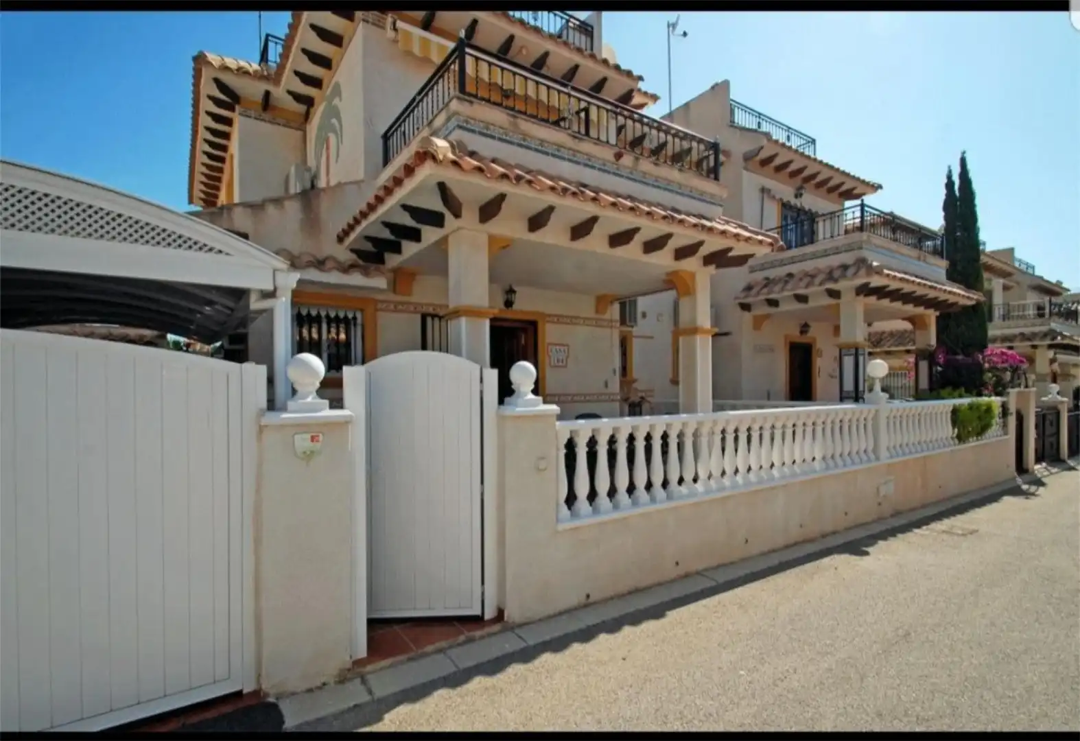 Vista exterior de Dúplex en venta en Orihuela con Aire acondicionado, Calefacción y Parquet