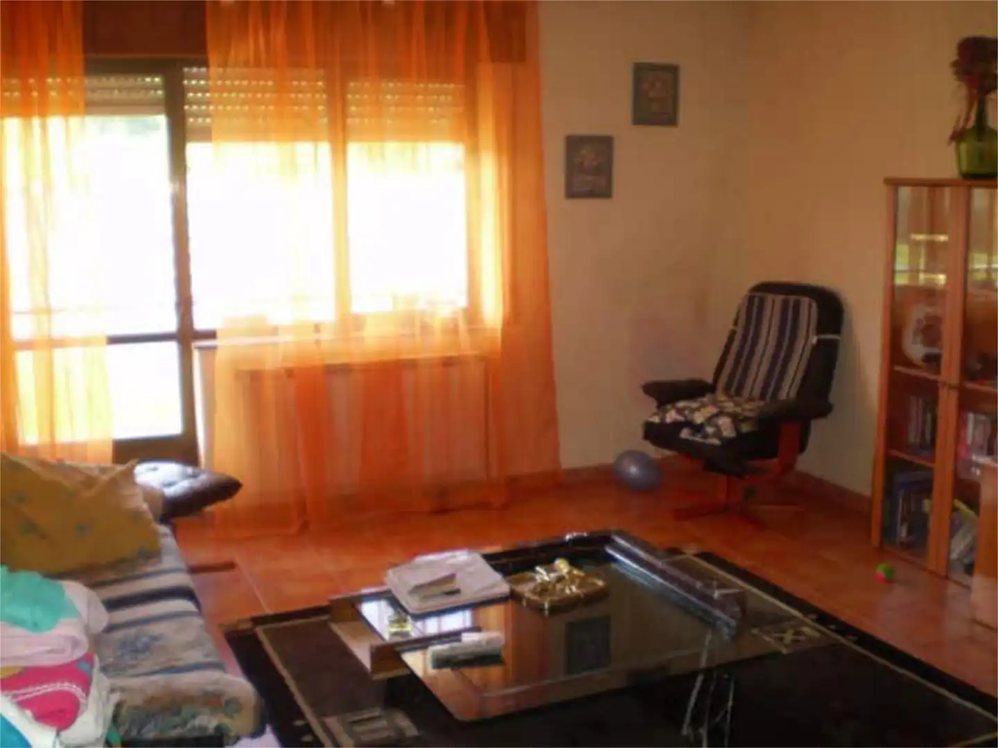 Sala d'estar de Casa adosada en venda en Polanco amb Calefacció, Jardí privat i Terrassa