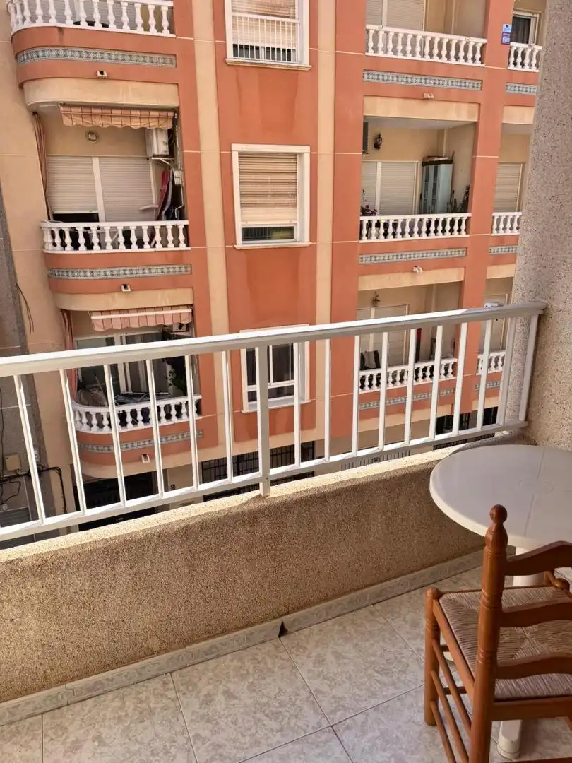 Terraza de Piso de alquiler en Torrevieja con Terraza y Balcón