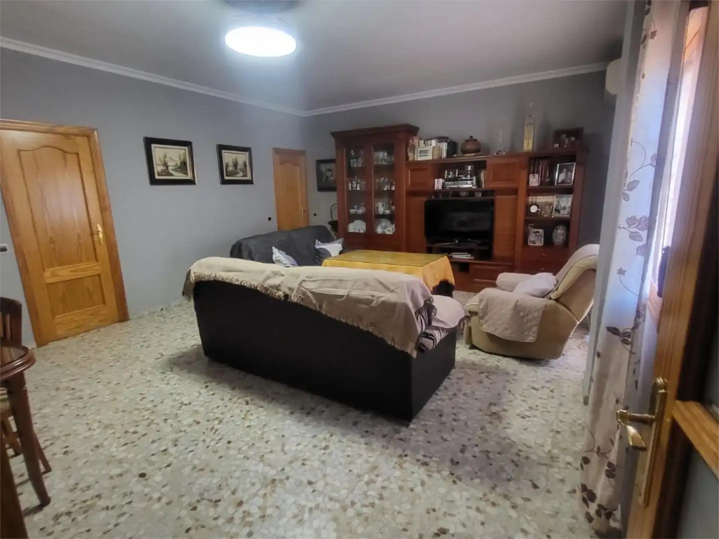 Living room of Detached homes for sale in  Sevilla Capital  with Air Conditioner, Terrace and Balcony