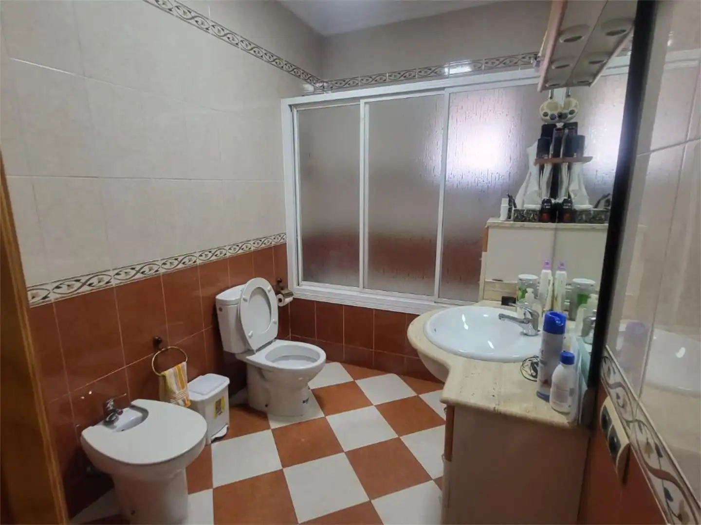 Bathroom of Detached homes for sale in  Sevilla Capital  with Air Conditioner, Terrace and Balcony