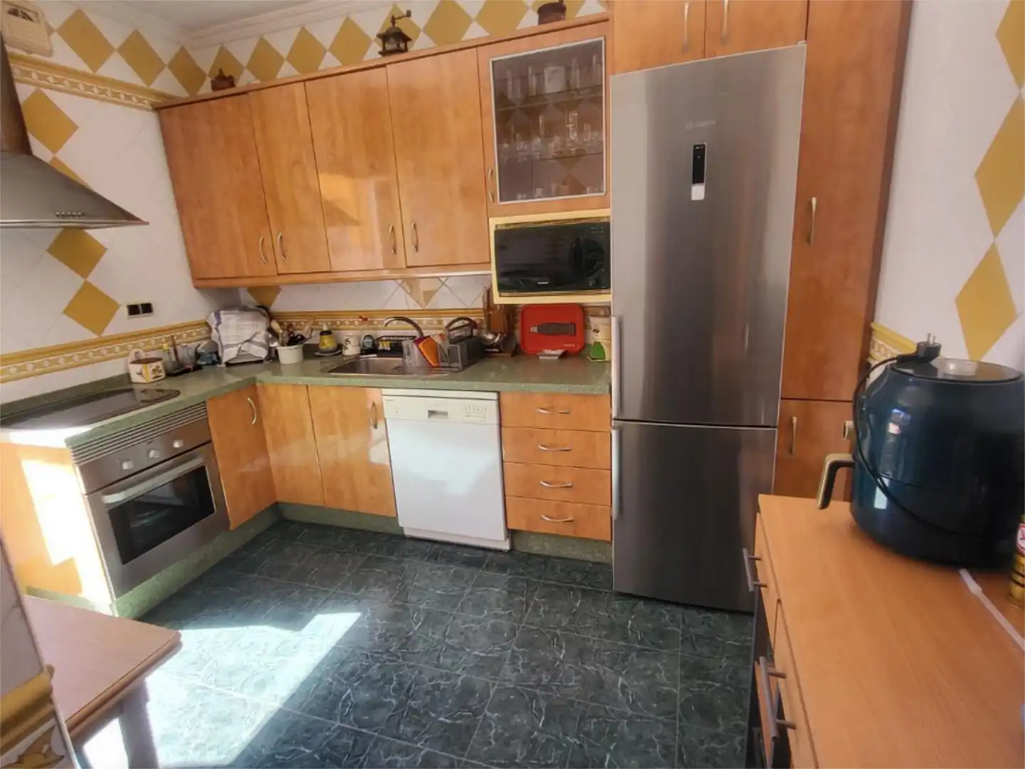Kitchen of Detached homes for sale in  Sevilla Capital  with Air Conditioner, Terrace and Balcony